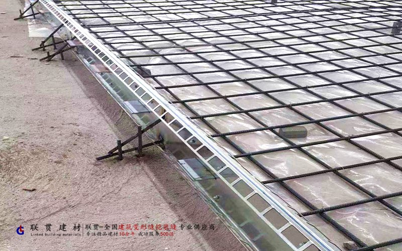 广东省LG160-3000镀锌钢板铠装缝案例
